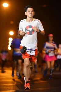 BIB: 46141
                            <button type="button" onclick="openModal(7736463)" class="btn btn-primary btn-sm float-right btn-popup" data-toggle="modal" data-target=".modal-high-quality">
                        <i class="fas fa-shopping-cart"></i> Add to Cart
                    </button>
                                            <button type="button" onclick="isThisMe(7736463, true)" class="btn btn-success btn-sm float-right btn-popup btn-isme hidden" data-toggle="tooltip" data-placement="bottom" title="นี่คือรูปของคุณใช่ไหม คลิกที่นี่เพื่อเอาเข้าอัลบั้ม">
                        <i class="fas fa-plus"></i> Add to album
                    </button>
                    <button type="button" onclick="isThisMe(7736463, false)" class="btn btn-warning btn-sm float-right btn-popup btn-isnotme hidden">
                        <i class="fas fa-ban"></i> Remove from album
                    </button>