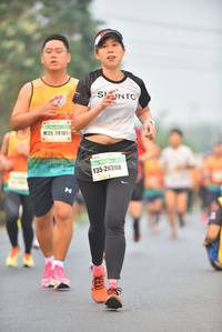 BIB: 28101, 20398
                            <button type="button" onclick="openModal(7463336)" class="btn btn-primary btn-sm float-right btn-popup" data-toggle="modal" data-target=".modal-high-quality">
                        <i class="fas fa-shopping-cart"></i> Add to Cart
                    </button>
                                            <button type="button" onclick="isThisMe(7463336, true)" class="btn btn-success btn-sm float-right btn-popup btn-isme hidden" data-toggle="tooltip" data-placement="bottom" title="นี่คือรูปของคุณใช่ไหม คลิกที่นี่เพื่อเอาเข้าอัลบั้ม">
                        <i class="fas fa-plus"></i> Add to album
                    </button>
                    <button type="button" onclick="isThisMe(7463336, false)" class="btn btn-warning btn-sm float-right btn-popup btn-isnotme hidden">
                        <i class="fas fa-ban"></i> Remove from album
                    </button>