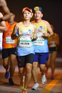 BIB: 25118, 26141, , 
                            <button type="button" onclick="openModal(7596138)" class="btn btn-primary btn-sm float-right btn-popup" data-toggle="modal" data-target=".modal-high-quality">
                        <i class="fas fa-shopping-cart"></i> Add to Cart
                    </button>
                                            <button type="button" onclick="isThisMe(7596138, true)" class="btn btn-success btn-sm float-right btn-popup btn-isme hidden" data-toggle="tooltip" data-placement="bottom" title="นี่คือรูปของคุณใช่ไหม คลิกที่นี่เพื่อเอาเข้าอัลบั้ม">
                        <i class="fas fa-plus"></i> Add to album
                    </button>
                    <button type="button" onclick="isThisMe(7596138, false)" class="btn btn-warning btn-sm float-right btn-popup btn-isnotme hidden">
                        <i class="fas fa-ban"></i> Remove from album
                    </button>