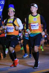 BIB: 500, 48514, 48513
                            <button type="button" onclick="openModal(10229768)" class="btn btn-primary btn-sm float-right btn-popup" data-toggle="modal" data-target=".modal-high-quality">
                        <i class="fas fa-shopping-cart"></i> Add to Cart
                    </button>
                                            <button type="button" onclick="isThisMe(10229768, true)" class="btn btn-success btn-sm float-right btn-popup btn-isme hidden" data-toggle="tooltip" data-placement="bottom" title="นี่คือรูปของคุณใช่ไหม คลิกที่นี่เพื่อเอาเข้าอัลบั้ม">
                        <i class="fas fa-plus"></i> Add to album
                    </button>
                    <button type="button" onclick="isThisMe(10229768, false)" class="btn btn-warning btn-sm float-right btn-popup btn-isnotme hidden">
                        <i class="fas fa-ban"></i> Remove from album
                    </button>