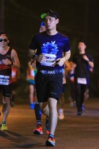 BIB: 4243
                            <button type="button" onclick="openModal(10233731)" class="btn btn-primary btn-sm float-right btn-popup" data-toggle="modal" data-target=".modal-high-quality">
                        <i class="fas fa-shopping-cart"></i> Add to Cart
                    </button>
                                            <button type="button" onclick="isThisMe(10233731, true)" class="btn btn-success btn-sm float-right btn-popup btn-isme hidden" data-toggle="tooltip" data-placement="bottom" title="นี่คือรูปของคุณใช่ไหม คลิกที่นี่เพื่อเอาเข้าอัลบั้ม">
                        <i class="fas fa-plus"></i> Add to album
                    </button>
                    <button type="button" onclick="isThisMe(10233731, false)" class="btn btn-warning btn-sm float-right btn-popup btn-isnotme hidden">
                        <i class="fas fa-ban"></i> Remove from album
                    </button>