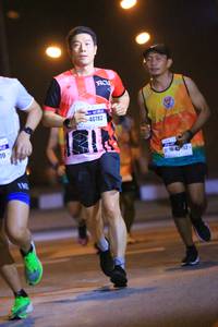 BIB: 40782, 4202
                            <button type="button" onclick="openModal(10234182)" class="btn btn-primary btn-sm float-right btn-popup" data-toggle="modal" data-target=".modal-high-quality">
                        <i class="fas fa-shopping-cart"></i> Add to Cart
                    </button>
                                            <button type="button" onclick="isThisMe(10234182, true)" class="btn btn-success btn-sm float-right btn-popup btn-isme hidden" data-toggle="tooltip" data-placement="bottom" title="นี่คือรูปของคุณใช่ไหม คลิกที่นี่เพื่อเอาเข้าอัลบั้ม">
                        <i class="fas fa-plus"></i> Add to album
                    </button>
                    <button type="button" onclick="isThisMe(10234182, false)" class="btn btn-warning btn-sm float-right btn-popup btn-isnotme hidden">
                        <i class="fas fa-ban"></i> Remove from album
                    </button>