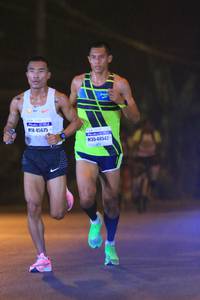 BIB: 45675, 48542
                            <button type="button" onclick="openModal(10232947)" class="btn btn-primary btn-sm float-right btn-popup" data-toggle="modal" data-target=".modal-high-quality">
                        <i class="fas fa-shopping-cart"></i> Add to Cart
                    </button>
                                            <button type="button" onclick="isThisMe(10232947, true)" class="btn btn-success btn-sm float-right btn-popup btn-isme hidden" data-toggle="tooltip" data-placement="bottom" title="นี่คือรูปของคุณใช่ไหม คลิกที่นี่เพื่อเอาเข้าอัลบั้ม">
                        <i class="fas fa-plus"></i> Add to album
                    </button>
                    <button type="button" onclick="isThisMe(10232947, false)" class="btn btn-warning btn-sm float-right btn-popup btn-isnotme hidden">
                        <i class="fas fa-ban"></i> Remove from album
                    </button>