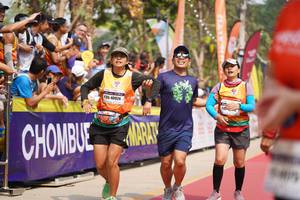 BIB: 40924, 1115
                            <button type="button" onclick="openModal(10318861)" class="btn btn-primary btn-sm float-right btn-popup" data-toggle="modal" data-target=".modal-high-quality">
                        <i class="fas fa-shopping-cart"></i> Add to Cart
                    </button>
                                            <button type="button" onclick="isThisMe(10318861, true)" class="btn btn-success btn-sm float-right btn-popup btn-isme hidden" data-toggle="tooltip" data-placement="bottom" title="นี่คือรูปของคุณใช่ไหม คลิกที่นี่เพื่อเอาเข้าอัลบั้ม">
                        <i class="fas fa-plus"></i> Add to album
                    </button>
                    <button type="button" onclick="isThisMe(10318861, false)" class="btn btn-warning btn-sm float-right btn-popup btn-isnotme hidden">
                        <i class="fas fa-ban"></i> Remove from album
                    </button>