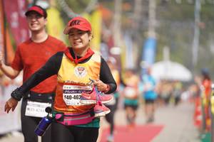 BIB: 462
                            <button type="button" onclick="openModal(10318373)" class="btn btn-primary btn-sm float-right btn-popup" data-toggle="modal" data-target=".modal-high-quality">
                        <i class="fas fa-shopping-cart"></i> Add to Cart
                    </button>
                                            <button type="button" onclick="isThisMe(10318373, true)" class="btn btn-success btn-sm float-right btn-popup btn-isme hidden" data-toggle="tooltip" data-placement="bottom" title="นี่คือรูปของคุณใช่ไหม คลิกที่นี่เพื่อเอาเข้าอัลบั้ม">
                        <i class="fas fa-plus"></i> Add to album
                    </button>
                    <button type="button" onclick="isThisMe(10318373, false)" class="btn btn-warning btn-sm float-right btn-popup btn-isnotme hidden">
                        <i class="fas fa-ban"></i> Remove from album
                    </button>