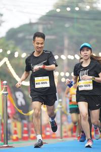 BIB: 40407
                            <button type="button" onclick="openModal(8038498)" class="btn btn-primary btn-sm float-right btn-popup" data-toggle="modal" data-target=".modal-high-quality">
                        <i class="fas fa-shopping-cart"></i> Add to Cart
                    </button>
                                            <button type="button" onclick="isThisMe(8038498, true)" class="btn btn-success btn-sm float-right btn-popup btn-isme hidden" data-toggle="tooltip" data-placement="bottom" title="นี่คือรูปของคุณใช่ไหม คลิกที่นี่เพื่อเอาเข้าอัลบั้ม">
                        <i class="fas fa-plus"></i> Add to album
                    </button>
                    <button type="button" onclick="isThisMe(8038498, false)" class="btn btn-warning btn-sm float-right btn-popup btn-isnotme hidden">
                        <i class="fas fa-ban"></i> Remove from album
                    </button>