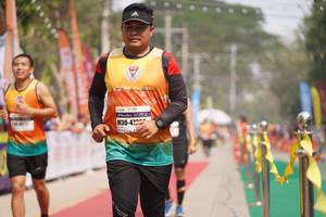 BIB: 12192
                            <button type="button" onclick="openModal(10318252)" class="btn btn-primary btn-sm float-right btn-popup" data-toggle="modal" data-target=".modal-high-quality">
                        <i class="fas fa-shopping-cart"></i> Add to Cart
                    </button>
                                            <button type="button" onclick="isThisMe(10318252, true)" class="btn btn-success btn-sm float-right btn-popup btn-isme hidden" data-toggle="tooltip" data-placement="bottom" title="นี่คือรูปของคุณใช่ไหม คลิกที่นี่เพื่อเอาเข้าอัลบั้ม">
                        <i class="fas fa-plus"></i> Add to album
                    </button>
                    <button type="button" onclick="isThisMe(10318252, false)" class="btn btn-warning btn-sm float-right btn-popup btn-isnotme hidden">
                        <i class="fas fa-ban"></i> Remove from album
                    </button>