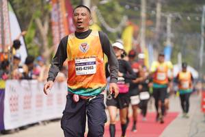 BIB: 42903
                            <button type="button" onclick="openModal(10318104)" class="btn btn-primary btn-sm float-right btn-popup" data-toggle="modal" data-target=".modal-high-quality">
                        <i class="fas fa-shopping-cart"></i> Add to Cart
                    </button>
                                            <button type="button" onclick="isThisMe(10318104, true)" class="btn btn-success btn-sm float-right btn-popup btn-isme hidden" data-toggle="tooltip" data-placement="bottom" title="นี่คือรูปของคุณใช่ไหม คลิกที่นี่เพื่อเอาเข้าอัลบั้ม">
                        <i class="fas fa-plus"></i> Add to album
                    </button>
                    <button type="button" onclick="isThisMe(10318104, false)" class="btn btn-warning btn-sm float-right btn-popup btn-isnotme hidden">
                        <i class="fas fa-ban"></i> Remove from album
                    </button>