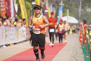 BIB: 41816
                            <button type="button" onclick="openModal(10318261)" class="btn btn-primary btn-sm float-right btn-popup" data-toggle="modal" data-target=".modal-high-quality">
                        <i class="fas fa-shopping-cart"></i> Add to Cart
                    </button>
                                            <button type="button" onclick="isThisMe(10318261, true)" class="btn btn-success btn-sm float-right btn-popup btn-isme hidden" data-toggle="tooltip" data-placement="bottom" title="นี่คือรูปของคุณใช่ไหม คลิกที่นี่เพื่อเอาเข้าอัลบั้ม">
                        <i class="fas fa-plus"></i> Add to album
                    </button>
                    <button type="button" onclick="isThisMe(10318261, false)" class="btn btn-warning btn-sm float-right btn-popup btn-isnotme hidden">
                        <i class="fas fa-ban"></i> Remove from album
                    </button>