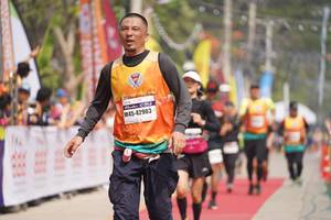 BIB: 17192, 42903
                            <button type="button" onclick="openModal(10318101)" class="btn btn-primary btn-sm float-right btn-popup" data-toggle="modal" data-target=".modal-high-quality">
                        <i class="fas fa-shopping-cart"></i> Add to Cart
                    </button>
                                            <button type="button" onclick="isThisMe(10318101, true)" class="btn btn-success btn-sm float-right btn-popup btn-isme hidden" data-toggle="tooltip" data-placement="bottom" title="นี่คือรูปของคุณใช่ไหม คลิกที่นี่เพื่อเอาเข้าอัลบั้ม">
                        <i class="fas fa-plus"></i> Add to album
                    </button>
                    <button type="button" onclick="isThisMe(10318101, false)" class="btn btn-warning btn-sm float-right btn-popup btn-isnotme hidden">
                        <i class="fas fa-ban"></i> Remove from album
                    </button>