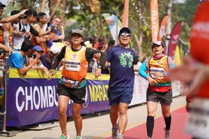 BIB: 40924
                            <button type="button" onclick="openModal(10318868)" class="btn btn-primary btn-sm float-right btn-popup" data-toggle="modal" data-target=".modal-high-quality">
                        <i class="fas fa-shopping-cart"></i> Add to Cart
                    </button>
                                            <button type="button" onclick="isThisMe(10318868, true)" class="btn btn-success btn-sm float-right btn-popup btn-isme hidden" data-toggle="tooltip" data-placement="bottom" title="นี่คือรูปของคุณใช่ไหม คลิกที่นี่เพื่อเอาเข้าอัลบั้ม">
                        <i class="fas fa-plus"></i> Add to album
                    </button>
                    <button type="button" onclick="isThisMe(10318868, false)" class="btn btn-warning btn-sm float-right btn-popup btn-isnotme hidden">
                        <i class="fas fa-ban"></i> Remove from album
                    </button>