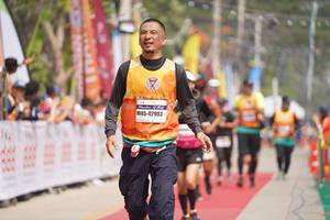 BIB: 42903
                            <button type="button" onclick="openModal(10318089)" class="btn btn-primary btn-sm float-right btn-popup" data-toggle="modal" data-target=".modal-high-quality">
                        <i class="fas fa-shopping-cart"></i> Add to Cart
                    </button>
                                            <button type="button" onclick="isThisMe(10318089, true)" class="btn btn-success btn-sm float-right btn-popup btn-isme hidden" data-toggle="tooltip" data-placement="bottom" title="นี่คือรูปของคุณใช่ไหม คลิกที่นี่เพื่อเอาเข้าอัลบั้ม">
                        <i class="fas fa-plus"></i> Add to album
                    </button>
                    <button type="button" onclick="isThisMe(10318089, false)" class="btn btn-warning btn-sm float-right btn-popup btn-isnotme hidden">
                        <i class="fas fa-ban"></i> Remove from album
                    </button>