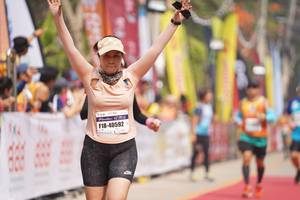 BIB: 40592
                            <button type="button" onclick="openModal(10318424)" class="btn btn-primary btn-sm float-right btn-popup" data-toggle="modal" data-target=".modal-high-quality">
                        <i class="fas fa-shopping-cart"></i> Add to Cart
                    </button>
                                            <button type="button" onclick="isThisMe(10318424, true)" class="btn btn-success btn-sm float-right btn-popup btn-isme hidden" data-toggle="tooltip" data-placement="bottom" title="นี่คือรูปของคุณใช่ไหม คลิกที่นี่เพื่อเอาเข้าอัลบั้ม">
                        <i class="fas fa-plus"></i> Add to album
                    </button>
                    <button type="button" onclick="isThisMe(10318424, false)" class="btn btn-warning btn-sm float-right btn-popup btn-isnotme hidden">
                        <i class="fas fa-ban"></i> Remove from album
                    </button>