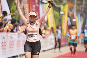 BIB: 40592
                            <button type="button" onclick="openModal(10318423)" class="btn btn-primary btn-sm float-right btn-popup" data-toggle="modal" data-target=".modal-high-quality">
                        <i class="fas fa-shopping-cart"></i> Add to Cart
                    </button>
                                            <button type="button" onclick="isThisMe(10318423, true)" class="btn btn-success btn-sm float-right btn-popup btn-isme hidden" data-toggle="tooltip" data-placement="bottom" title="นี่คือรูปของคุณใช่ไหม คลิกที่นี่เพื่อเอาเข้าอัลบั้ม">
                        <i class="fas fa-plus"></i> Add to album
                    </button>
                    <button type="button" onclick="isThisMe(10318423, false)" class="btn btn-warning btn-sm float-right btn-popup btn-isnotme hidden">
                        <i class="fas fa-ban"></i> Remove from album
                    </button>