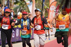 BIB: 43076, 41473
                            <button type="button" onclick="openModal(10319088)" class="btn btn-primary btn-sm float-right btn-popup" data-toggle="modal" data-target=".modal-high-quality">
                        <i class="fas fa-shopping-cart"></i> Add to Cart
                    </button>
                                            <button type="button" onclick="isThisMe(10319088, true)" class="btn btn-success btn-sm float-right btn-popup btn-isme hidden" data-toggle="tooltip" data-placement="bottom" title="นี่คือรูปของคุณใช่ไหม คลิกที่นี่เพื่อเอาเข้าอัลบั้ม">
                        <i class="fas fa-plus"></i> Add to album
                    </button>
                    <button type="button" onclick="isThisMe(10319088, false)" class="btn btn-warning btn-sm float-right btn-popup btn-isnotme hidden">
                        <i class="fas fa-ban"></i> Remove from album
                    </button>