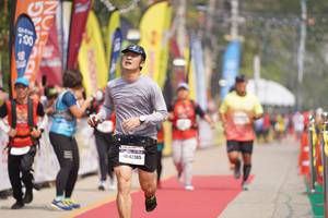 BIB: 700, 42365
                            <button type="button" onclick="openModal(10319056)" class="btn btn-primary btn-sm float-right btn-popup" data-toggle="modal" data-target=".modal-high-quality">
                        <i class="fas fa-shopping-cart"></i> Add to Cart
                    </button>
                                            <button type="button" onclick="isThisMe(10319056, true)" class="btn btn-success btn-sm float-right btn-popup btn-isme hidden" data-toggle="tooltip" data-placement="bottom" title="นี่คือรูปของคุณใช่ไหม คลิกที่นี่เพื่อเอาเข้าอัลบั้ม">
                        <i class="fas fa-plus"></i> Add to album
                    </button>
                    <button type="button" onclick="isThisMe(10319056, false)" class="btn btn-warning btn-sm float-right btn-popup btn-isnotme hidden">
                        <i class="fas fa-ban"></i> Remove from album
                    </button>