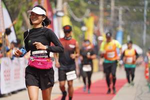 BIB: 
                            <button type="button" onclick="openModal(10318131)" class="btn btn-primary btn-sm float-right btn-popup" data-toggle="modal" data-target=".modal-high-quality">
                        <i class="fas fa-shopping-cart"></i> Add to Cart
                    </button>
                                            <button type="button" onclick="isThisMe(10318131, true)" class="btn btn-success btn-sm float-right btn-popup btn-isme hidden" data-toggle="tooltip" data-placement="bottom" title="นี่คือรูปของคุณใช่ไหม คลิกที่นี่เพื่อเอาเข้าอัลบั้ม">
                        <i class="fas fa-plus"></i> Add to album
                    </button>
                    <button type="button" onclick="isThisMe(10318131, false)" class="btn btn-warning btn-sm float-right btn-popup btn-isnotme hidden">
                        <i class="fas fa-ban"></i> Remove from album
                    </button>