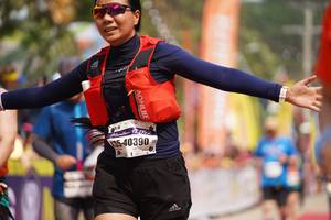 BIB: 40390
                            <button type="button" onclick="openModal(10318738)" class="btn btn-primary btn-sm float-right btn-popup" data-toggle="modal" data-target=".modal-high-quality">
                        <i class="fas fa-shopping-cart"></i> Add to Cart
                    </button>
                                            <button type="button" onclick="isThisMe(10318738, true)" class="btn btn-success btn-sm float-right btn-popup btn-isme hidden" data-toggle="tooltip" data-placement="bottom" title="นี่คือรูปของคุณใช่ไหม คลิกที่นี่เพื่อเอาเข้าอัลบั้ม">
                        <i class="fas fa-plus"></i> Add to album
                    </button>
                    <button type="button" onclick="isThisMe(10318738, false)" class="btn btn-warning btn-sm float-right btn-popup btn-isnotme hidden">
                        <i class="fas fa-ban"></i> Remove from album
                    </button>