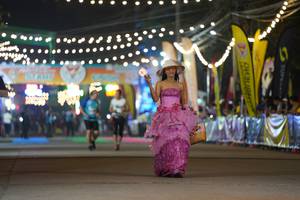 BIB: 
                            <button type="button" onclick="openModal(10250094)" class="btn btn-primary btn-sm float-right btn-popup" data-toggle="modal" data-target=".modal-high-quality">
                        <i class="fas fa-shopping-cart"></i> Add to Cart
                    </button>
                                            <button type="button" onclick="isThisMe(10250094, true)" class="btn btn-success btn-sm float-right btn-popup btn-isme hidden" data-toggle="tooltip" data-placement="bottom" title="นี่คือรูปของคุณใช่ไหม คลิกที่นี่เพื่อเอาเข้าอัลบั้ม">
                        <i class="fas fa-plus"></i> Add to album
                    </button>
                    <button type="button" onclick="isThisMe(10250094, false)" class="btn btn-warning btn-sm float-right btn-popup btn-isnotme hidden">
                        <i class="fas fa-ban"></i> Remove from album
                    </button>