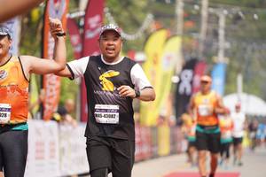 BIB: 43082, 328
                            <button type="button" onclick="openModal(8313097)" class="btn btn-primary btn-sm float-right btn-popup" data-toggle="modal" data-target=".modal-high-quality">
                        <i class="fas fa-shopping-cart"></i> Add to Cart
                    </button>
                                            <button type="button" onclick="isThisMe(8313097, true)" class="btn btn-success btn-sm float-right btn-popup btn-isme hidden" data-toggle="tooltip" data-placement="bottom" title="นี่คือรูปของคุณใช่ไหม คลิกที่นี่เพื่อเอาเข้าอัลบั้ม">
                        <i class="fas fa-plus"></i> Add to album
                    </button>
                    <button type="button" onclick="isThisMe(8313097, false)" class="btn btn-warning btn-sm float-right btn-popup btn-isnotme hidden">
                        <i class="fas fa-ban"></i> Remove from album
                    </button>