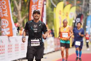 BIB: 46555
                            <button type="button" onclick="openModal(8318118)" class="btn btn-primary btn-sm float-right btn-popup" data-toggle="modal" data-target=".modal-high-quality">
                        <i class="fas fa-shopping-cart"></i> Add to Cart
                    </button>
                                            <button type="button" onclick="isThisMe(8318118, true)" class="btn btn-success btn-sm float-right btn-popup btn-isme hidden" data-toggle="tooltip" data-placement="bottom" title="นี่คือรูปของคุณใช่ไหม คลิกที่นี่เพื่อเอาเข้าอัลบั้ม">
                        <i class="fas fa-plus"></i> Add to album
                    </button>
                    <button type="button" onclick="isThisMe(8318118, false)" class="btn btn-warning btn-sm float-right btn-popup btn-isnotme hidden">
                        <i class="fas fa-ban"></i> Remove from album
                    </button>