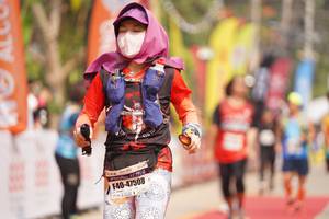 BIB: 1952, 47508
                            <button type="button" onclick="openModal(8318754)" class="btn btn-primary btn-sm float-right btn-popup" data-toggle="modal" data-target=".modal-high-quality">
                        <i class="fas fa-shopping-cart"></i> Add to Cart
                    </button>
                                            <button type="button" onclick="isThisMe(8318754, true)" class="btn btn-success btn-sm float-right btn-popup btn-isme hidden" data-toggle="tooltip" data-placement="bottom" title="นี่คือรูปของคุณใช่ไหม คลิกที่นี่เพื่อเอาเข้าอัลบั้ม">
                        <i class="fas fa-plus"></i> Add to album
                    </button>
                    <button type="button" onclick="isThisMe(8318754, false)" class="btn btn-warning btn-sm float-right btn-popup btn-isnotme hidden">
                        <i class="fas fa-ban"></i> Remove from album
                    </button>