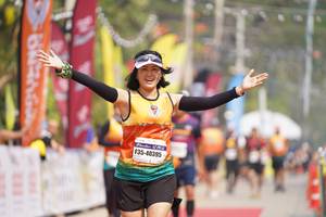 BIB: 40395
                            <button type="button" onclick="openModal(8312629)" class="btn btn-primary btn-sm float-right btn-popup" data-toggle="modal" data-target=".modal-high-quality">
                        <i class="fas fa-shopping-cart"></i> Add to Cart
                    </button>
                                            <button type="button" onclick="isThisMe(8312629, true)" class="btn btn-success btn-sm float-right btn-popup btn-isme hidden" data-toggle="tooltip" data-placement="bottom" title="นี่คือรูปของคุณใช่ไหม คลิกที่นี่เพื่อเอาเข้าอัลบั้ม">
                        <i class="fas fa-plus"></i> Add to album
                    </button>
                    <button type="button" onclick="isThisMe(8312629, false)" class="btn btn-warning btn-sm float-right btn-popup btn-isnotme hidden">
                        <i class="fas fa-ban"></i> Remove from album
                    </button>