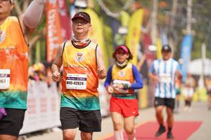 BIB: 42624
                            <button type="button" onclick="openModal(8336940)" class="btn btn-primary btn-sm float-right btn-popup" data-toggle="modal" data-target=".modal-high-quality">
                        <i class="fas fa-shopping-cart"></i> Add to Cart
                    </button>
                                            <button type="button" onclick="isThisMe(8336940, true)" class="btn btn-success btn-sm float-right btn-popup btn-isme hidden" data-toggle="tooltip" data-placement="bottom" title="นี่คือรูปของคุณใช่ไหม คลิกที่นี่เพื่อเอาเข้าอัลบั้ม">
                        <i class="fas fa-plus"></i> Add to album
                    </button>
                    <button type="button" onclick="isThisMe(8336940, false)" class="btn btn-warning btn-sm float-right btn-popup btn-isnotme hidden">
                        <i class="fas fa-ban"></i> Remove from album
                    </button>