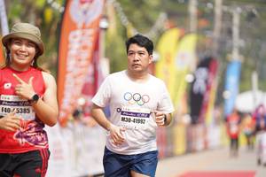 BIB: 5385, 41992
                            <button type="button" onclick="openModal(8318630)" class="btn btn-primary btn-sm float-right btn-popup" data-toggle="modal" data-target=".modal-high-quality">
                        <i class="fas fa-shopping-cart"></i> Add to Cart
                    </button>
                                            <button type="button" onclick="isThisMe(8318630, true)" class="btn btn-success btn-sm float-right btn-popup btn-isme hidden" data-toggle="tooltip" data-placement="bottom" title="นี่คือรูปของคุณใช่ไหม คลิกที่นี่เพื่อเอาเข้าอัลบั้ม">
                        <i class="fas fa-plus"></i> Add to album
                    </button>
                    <button type="button" onclick="isThisMe(8318630, false)" class="btn btn-warning btn-sm float-right btn-popup btn-isnotme hidden">
                        <i class="fas fa-ban"></i> Remove from album
                    </button>