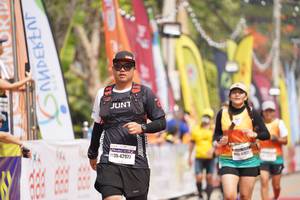 BIB: 42972
                            <button type="button" onclick="openModal(8329967)" class="btn btn-primary btn-sm float-right btn-popup" data-toggle="modal" data-target=".modal-high-quality">
                        <i class="fas fa-shopping-cart"></i> Add to Cart
                    </button>
                                            <button type="button" onclick="isThisMe(8329967, true)" class="btn btn-success btn-sm float-right btn-popup btn-isme hidden" data-toggle="tooltip" data-placement="bottom" title="นี่คือรูปของคุณใช่ไหม คลิกที่นี่เพื่อเอาเข้าอัลบั้ม">
                        <i class="fas fa-plus"></i> Add to album
                    </button>
                    <button type="button" onclick="isThisMe(8329967, false)" class="btn btn-warning btn-sm float-right btn-popup btn-isnotme hidden">
                        <i class="fas fa-ban"></i> Remove from album
                    </button>