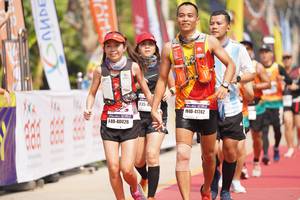 BIB: 41742, 40026
                            <button type="button" onclick="openModal(8327890)" class="btn btn-primary btn-sm float-right btn-popup" data-toggle="modal" data-target=".modal-high-quality">
                        <i class="fas fa-shopping-cart"></i> Add to Cart
                    </button>
                                            <button type="button" onclick="isThisMe(8327890, true)" class="btn btn-success btn-sm float-right btn-popup btn-isme hidden" data-toggle="tooltip" data-placement="bottom" title="นี่คือรูปของคุณใช่ไหม คลิกที่นี่เพื่อเอาเข้าอัลบั้ม">
                        <i class="fas fa-plus"></i> Add to album
                    </button>
                    <button type="button" onclick="isThisMe(8327890, false)" class="btn btn-warning btn-sm float-right btn-popup btn-isnotme hidden">
                        <i class="fas fa-ban"></i> Remove from album
                    </button>