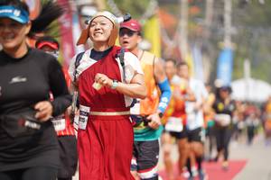 BIB: 115
                            <button type="button" onclick="openModal(8327709)" class="btn btn-primary btn-sm float-right btn-popup" data-toggle="modal" data-target=".modal-high-quality">
                        <i class="fas fa-shopping-cart"></i> Add to Cart
                    </button>
                                            <button type="button" onclick="isThisMe(8327709, true)" class="btn btn-success btn-sm float-right btn-popup btn-isme hidden" data-toggle="tooltip" data-placement="bottom" title="นี่คือรูปของคุณใช่ไหม คลิกที่นี่เพื่อเอาเข้าอัลบั้ม">
                        <i class="fas fa-plus"></i> Add to album
                    </button>
                    <button type="button" onclick="isThisMe(8327709, false)" class="btn btn-warning btn-sm float-right btn-popup btn-isnotme hidden">
                        <i class="fas fa-ban"></i> Remove from album
                    </button>