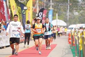 BIB: 43000
                            <button type="button" onclick="openModal(8324774)" class="btn btn-primary btn-sm float-right btn-popup" data-toggle="modal" data-target=".modal-high-quality">
                        <i class="fas fa-shopping-cart"></i> Add to Cart
                    </button>
                                            <button type="button" onclick="isThisMe(8324774, true)" class="btn btn-success btn-sm float-right btn-popup btn-isme hidden" data-toggle="tooltip" data-placement="bottom" title="นี่คือรูปของคุณใช่ไหม คลิกที่นี่เพื่อเอาเข้าอัลบั้ม">
                        <i class="fas fa-plus"></i> Add to album
                    </button>
                    <button type="button" onclick="isThisMe(8324774, false)" class="btn btn-warning btn-sm float-right btn-popup btn-isnotme hidden">
                        <i class="fas fa-ban"></i> Remove from album
                    </button>