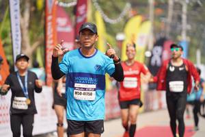 BIB: 41750
                            <button type="button" onclick="openModal(8314006)" class="btn btn-primary btn-sm float-right btn-popup" data-toggle="modal" data-target=".modal-high-quality">
                        <i class="fas fa-shopping-cart"></i> Add to Cart
                    </button>
                                            <button type="button" onclick="isThisMe(8314006, true)" class="btn btn-success btn-sm float-right btn-popup btn-isme hidden" data-toggle="tooltip" data-placement="bottom" title="นี่คือรูปของคุณใช่ไหม คลิกที่นี่เพื่อเอาเข้าอัลบั้ม">
                        <i class="fas fa-plus"></i> Add to album
                    </button>
                    <button type="button" onclick="isThisMe(8314006, false)" class="btn btn-warning btn-sm float-right btn-popup btn-isnotme hidden">
                        <i class="fas fa-ban"></i> Remove from album
                    </button>