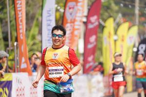 BIB: 43068
                            <button type="button" onclick="openModal(8323557)" class="btn btn-primary btn-sm float-right btn-popup" data-toggle="modal" data-target=".modal-high-quality">
                        <i class="fas fa-shopping-cart"></i> Add to Cart
                    </button>
                                            <button type="button" onclick="isThisMe(8323557, true)" class="btn btn-success btn-sm float-right btn-popup btn-isme hidden" data-toggle="tooltip" data-placement="bottom" title="นี่คือรูปของคุณใช่ไหม คลิกที่นี่เพื่อเอาเข้าอัลบั้ม">
                        <i class="fas fa-plus"></i> Add to album
                    </button>
                    <button type="button" onclick="isThisMe(8323557, false)" class="btn btn-warning btn-sm float-right btn-popup btn-isnotme hidden">
                        <i class="fas fa-ban"></i> Remove from album
                    </button>