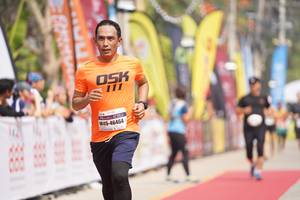 BIB: 111, 46464
                            <button type="button" onclick="openModal(8335699)" class="btn btn-primary btn-sm float-right btn-popup" data-toggle="modal" data-target=".modal-high-quality">
                        <i class="fas fa-shopping-cart"></i> Add to Cart
                    </button>
                                            <button type="button" onclick="isThisMe(8335699, true)" class="btn btn-success btn-sm float-right btn-popup btn-isme hidden" data-toggle="tooltip" data-placement="bottom" title="นี่คือรูปของคุณใช่ไหม คลิกที่นี่เพื่อเอาเข้าอัลบั้ม">
                        <i class="fas fa-plus"></i> Add to album
                    </button>
                    <button type="button" onclick="isThisMe(8335699, false)" class="btn btn-warning btn-sm float-right btn-popup btn-isnotme hidden">
                        <i class="fas fa-ban"></i> Remove from album
                    </button>