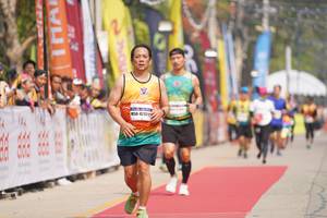 BIB: 4282
                            <button type="button" onclick="openModal(8337638)" class="btn btn-primary btn-sm float-right btn-popup" data-toggle="modal" data-target=".modal-high-quality">
                        <i class="fas fa-shopping-cart"></i> Add to Cart
                    </button>
                                            <button type="button" onclick="isThisMe(8337638, true)" class="btn btn-success btn-sm float-right btn-popup btn-isme hidden" data-toggle="tooltip" data-placement="bottom" title="นี่คือรูปของคุณใช่ไหม คลิกที่นี่เพื่อเอาเข้าอัลบั้ม">
                        <i class="fas fa-plus"></i> Add to album
                    </button>
                    <button type="button" onclick="isThisMe(8337638, false)" class="btn btn-warning btn-sm float-right btn-popup btn-isnotme hidden">
                        <i class="fas fa-ban"></i> Remove from album
                    </button>