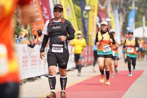 BIB: 42972
                            <button type="button" onclick="openModal(8329895)" class="btn btn-primary btn-sm float-right btn-popup" data-toggle="modal" data-target=".modal-high-quality">
                        <i class="fas fa-shopping-cart"></i> Add to Cart
                    </button>
                                            <button type="button" onclick="isThisMe(8329895, true)" class="btn btn-success btn-sm float-right btn-popup btn-isme hidden" data-toggle="tooltip" data-placement="bottom" title="นี่คือรูปของคุณใช่ไหม คลิกที่นี่เพื่อเอาเข้าอัลบั้ม">
                        <i class="fas fa-plus"></i> Add to album
                    </button>
                    <button type="button" onclick="isThisMe(8329895, false)" class="btn btn-warning btn-sm float-right btn-popup btn-isnotme hidden">
                        <i class="fas fa-ban"></i> Remove from album
                    </button>