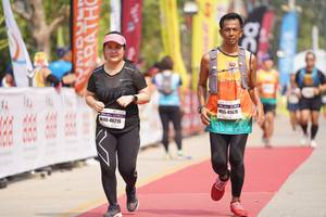 BIB: 41670, 46215
                            <button type="button" onclick="openModal(8324299)" class="btn btn-primary btn-sm float-right btn-popup" data-toggle="modal" data-target=".modal-high-quality">
                        <i class="fas fa-shopping-cart"></i> Add to Cart
                    </button>
                                            <button type="button" onclick="isThisMe(8324299, true)" class="btn btn-success btn-sm float-right btn-popup btn-isme hidden" data-toggle="tooltip" data-placement="bottom" title="นี่คือรูปของคุณใช่ไหม คลิกที่นี่เพื่อเอาเข้าอัลบั้ม">
                        <i class="fas fa-plus"></i> Add to album
                    </button>
                    <button type="button" onclick="isThisMe(8324299, false)" class="btn btn-warning btn-sm float-right btn-popup btn-isnotme hidden">
                        <i class="fas fa-ban"></i> Remove from album
                    </button>