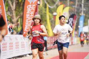 BIB: 45385, 41992
                            <button type="button" onclick="openModal(8318560)" class="btn btn-primary btn-sm float-right btn-popup" data-toggle="modal" data-target=".modal-high-quality">
                        <i class="fas fa-shopping-cart"></i> Add to Cart
                    </button>
                                            <button type="button" onclick="isThisMe(8318560, true)" class="btn btn-success btn-sm float-right btn-popup btn-isme hidden" data-toggle="tooltip" data-placement="bottom" title="นี่คือรูปของคุณใช่ไหม คลิกที่นี่เพื่อเอาเข้าอัลบั้ม">
                        <i class="fas fa-plus"></i> Add to album
                    </button>
                    <button type="button" onclick="isThisMe(8318560, false)" class="btn btn-warning btn-sm float-right btn-popup btn-isnotme hidden">
                        <i class="fas fa-ban"></i> Remove from album
                    </button>