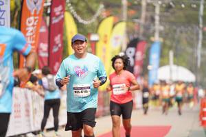 BIB: 47115
                            <button type="button" onclick="openModal(8314781)" class="btn btn-primary btn-sm float-right btn-popup" data-toggle="modal" data-target=".modal-high-quality">
                        <i class="fas fa-shopping-cart"></i> Add to Cart
                    </button>
                                            <button type="button" onclick="isThisMe(8314781, true)" class="btn btn-success btn-sm float-right btn-popup btn-isme hidden" data-toggle="tooltip" data-placement="bottom" title="นี่คือรูปของคุณใช่ไหม คลิกที่นี่เพื่อเอาเข้าอัลบั้ม">
                        <i class="fas fa-plus"></i> Add to album
                    </button>
                    <button type="button" onclick="isThisMe(8314781, false)" class="btn btn-warning btn-sm float-right btn-popup btn-isnotme hidden">
                        <i class="fas fa-ban"></i> Remove from album
                    </button>