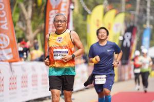 BIB: 424
                            <button type="button" onclick="openModal(8318191)" class="btn btn-primary btn-sm float-right btn-popup" data-toggle="modal" data-target=".modal-high-quality">
                        <i class="fas fa-shopping-cart"></i> Add to Cart
                    </button>
                                            <button type="button" onclick="isThisMe(8318191, true)" class="btn btn-success btn-sm float-right btn-popup btn-isme hidden" data-toggle="tooltip" data-placement="bottom" title="นี่คือรูปของคุณใช่ไหม คลิกที่นี่เพื่อเอาเข้าอัลบั้ม">
                        <i class="fas fa-plus"></i> Add to album
                    </button>
                    <button type="button" onclick="isThisMe(8318191, false)" class="btn btn-warning btn-sm float-right btn-popup btn-isnotme hidden">
                        <i class="fas fa-ban"></i> Remove from album
                    </button>