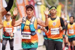 BIB: 42351, 42457
                            <button type="button" onclick="openModal(8333055)" class="btn btn-primary btn-sm float-right btn-popup" data-toggle="modal" data-target=".modal-high-quality">
                        <i class="fas fa-shopping-cart"></i> Add to Cart
                    </button>
                                            <button type="button" onclick="isThisMe(8333055, true)" class="btn btn-success btn-sm float-right btn-popup btn-isme hidden" data-toggle="tooltip" data-placement="bottom" title="นี่คือรูปของคุณใช่ไหม คลิกที่นี่เพื่อเอาเข้าอัลบั้ม">
                        <i class="fas fa-plus"></i> Add to album
                    </button>
                    <button type="button" onclick="isThisMe(8333055, false)" class="btn btn-warning btn-sm float-right btn-popup btn-isnotme hidden">
                        <i class="fas fa-ban"></i> Remove from album
                    </button>