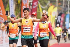 BIB: 40906, 42224
                            <button type="button" onclick="openModal(8313230)" class="btn btn-primary btn-sm float-right btn-popup" data-toggle="modal" data-target=".modal-high-quality">
                        <i class="fas fa-shopping-cart"></i> Add to Cart
                    </button>
                                            <button type="button" onclick="isThisMe(8313230, true)" class="btn btn-success btn-sm float-right btn-popup btn-isme hidden" data-toggle="tooltip" data-placement="bottom" title="นี่คือรูปของคุณใช่ไหม คลิกที่นี่เพื่อเอาเข้าอัลบั้ม">
                        <i class="fas fa-plus"></i> Add to album
                    </button>
                    <button type="button" onclick="isThisMe(8313230, false)" class="btn btn-warning btn-sm float-right btn-popup btn-isnotme hidden">
                        <i class="fas fa-ban"></i> Remove from album
                    </button>