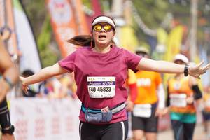 BIB: 42195, 45823
                            <button type="button" onclick="openModal(8334474)" class="btn btn-primary btn-sm float-right btn-popup" data-toggle="modal" data-target=".modal-high-quality">
                        <i class="fas fa-shopping-cart"></i> Add to Cart
                    </button>
                                            <button type="button" onclick="isThisMe(8334474, true)" class="btn btn-success btn-sm float-right btn-popup btn-isme hidden" data-toggle="tooltip" data-placement="bottom" title="นี่คือรูปของคุณใช่ไหม คลิกที่นี่เพื่อเอาเข้าอัลบั้ม">
                        <i class="fas fa-plus"></i> Add to album
                    </button>
                    <button type="button" onclick="isThisMe(8334474, false)" class="btn btn-warning btn-sm float-right btn-popup btn-isnotme hidden">
                        <i class="fas fa-ban"></i> Remove from album
                    </button>