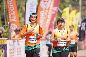 BIB: 45839, 422110
                            <button type="button" onclick="openModal(8316984)" class="btn btn-primary btn-sm float-right btn-popup" data-toggle="modal" data-target=".modal-high-quality">
                        <i class="fas fa-shopping-cart"></i> Add to Cart
                    </button>
                                            <button type="button" onclick="isThisMe(8316984, true)" class="btn btn-success btn-sm float-right btn-popup btn-isme hidden" data-toggle="tooltip" data-placement="bottom" title="นี่คือรูปของคุณใช่ไหม คลิกที่นี่เพื่อเอาเข้าอัลบั้ม">
                        <i class="fas fa-plus"></i> Add to album
                    </button>
                    <button type="button" onclick="isThisMe(8316984, false)" class="btn btn-warning btn-sm float-right btn-popup btn-isnotme hidden">
                        <i class="fas fa-ban"></i> Remove from album
                    </button>