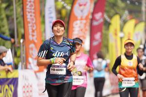 BIB: 46061
                            <button type="button" onclick="openModal(8322692)" class="btn btn-primary btn-sm float-right btn-popup" data-toggle="modal" data-target=".modal-high-quality">
                        <i class="fas fa-shopping-cart"></i> Add to Cart
                    </button>
                                            <button type="button" onclick="isThisMe(8322692, true)" class="btn btn-success btn-sm float-right btn-popup btn-isme hidden" data-toggle="tooltip" data-placement="bottom" title="นี่คือรูปของคุณใช่ไหม คลิกที่นี่เพื่อเอาเข้าอัลบั้ม">
                        <i class="fas fa-plus"></i> Add to album
                    </button>
                    <button type="button" onclick="isThisMe(8322692, false)" class="btn btn-warning btn-sm float-right btn-popup btn-isnotme hidden">
                        <i class="fas fa-ban"></i> Remove from album
                    </button>