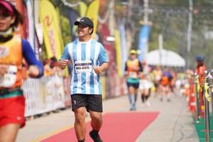 BIB: 47375
                            <button type="button" onclick="openModal(8337052)" class="btn btn-primary btn-sm float-right btn-popup" data-toggle="modal" data-target=".modal-high-quality">
                        <i class="fas fa-shopping-cart"></i> Add to Cart
                    </button>
                                            <button type="button" onclick="isThisMe(8337052, true)" class="btn btn-success btn-sm float-right btn-popup btn-isme hidden" data-toggle="tooltip" data-placement="bottom" title="นี่คือรูปของคุณใช่ไหม คลิกที่นี่เพื่อเอาเข้าอัลบั้ม">
                        <i class="fas fa-plus"></i> Add to album
                    </button>
                    <button type="button" onclick="isThisMe(8337052, false)" class="btn btn-warning btn-sm float-right btn-popup btn-isnotme hidden">
                        <i class="fas fa-ban"></i> Remove from album
                    </button>