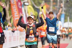 BIB: 40085
                            <button type="button" onclick="openModal(8329137)" class="btn btn-primary btn-sm float-right btn-popup" data-toggle="modal" data-target=".modal-high-quality">
                        <i class="fas fa-shopping-cart"></i> Add to Cart
                    </button>
                                            <button type="button" onclick="isThisMe(8329137, true)" class="btn btn-success btn-sm float-right btn-popup btn-isme hidden" data-toggle="tooltip" data-placement="bottom" title="นี่คือรูปของคุณใช่ไหม คลิกที่นี่เพื่อเอาเข้าอัลบั้ม">
                        <i class="fas fa-plus"></i> Add to album
                    </button>
                    <button type="button" onclick="isThisMe(8329137, false)" class="btn btn-warning btn-sm float-right btn-popup btn-isnotme hidden">
                        <i class="fas fa-ban"></i> Remove from album
                    </button>