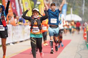 BIB: 0533, 40085
                            <button type="button" onclick="openModal(8329128)" class="btn btn-primary btn-sm float-right btn-popup" data-toggle="modal" data-target=".modal-high-quality">
                        <i class="fas fa-shopping-cart"></i> Add to Cart
                    </button>
                                            <button type="button" onclick="isThisMe(8329128, true)" class="btn btn-success btn-sm float-right btn-popup btn-isme hidden" data-toggle="tooltip" data-placement="bottom" title="นี่คือรูปของคุณใช่ไหม คลิกที่นี่เพื่อเอาเข้าอัลบั้ม">
                        <i class="fas fa-plus"></i> Add to album
                    </button>
                    <button type="button" onclick="isThisMe(8329128, false)" class="btn btn-warning btn-sm float-right btn-popup btn-isnotme hidden">
                        <i class="fas fa-ban"></i> Remove from album
                    </button>